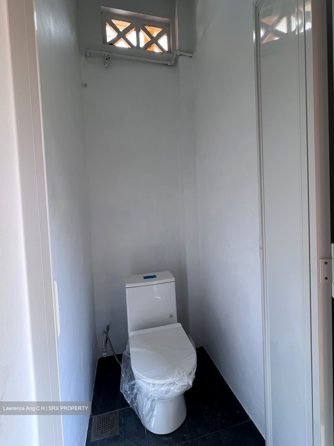 Teo Hong Road (D2), Office #507861891